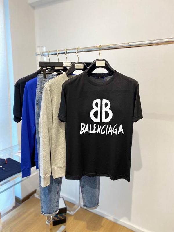 Balenciaga Men's T-shirts 127